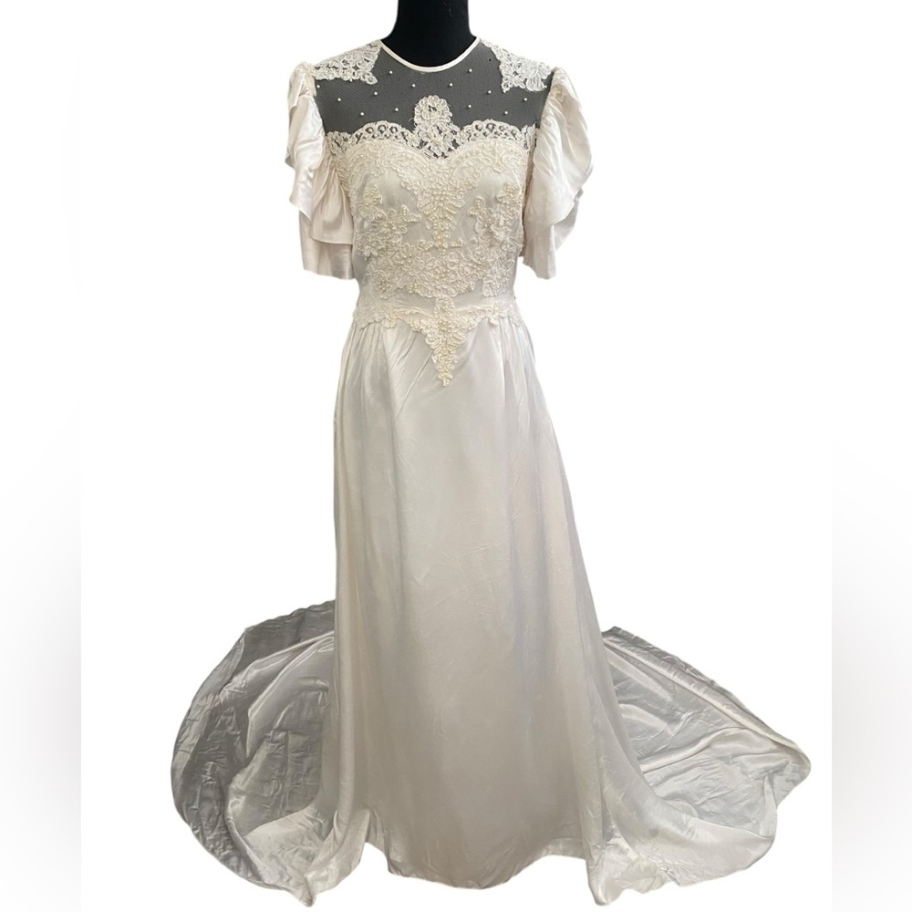 Vintage 1970s Wedding Dress Ivory Lace Pearl Beads ILGWU Union Made USA Size S